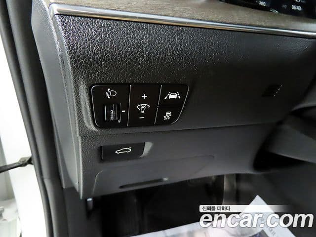 Kia K5 2020 — ფოტო 15/20