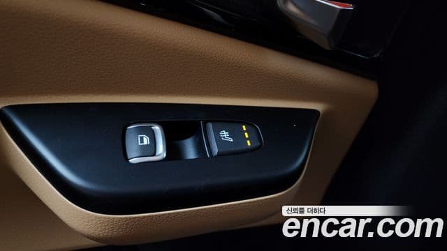 Kia Carnival 2023 — фото 18 из 20