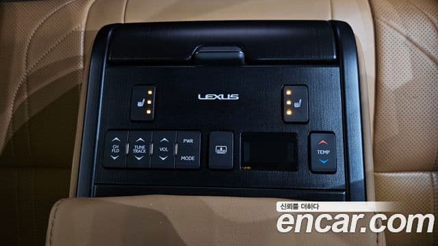 Lexus ES300h 2018 — ფოტო 18/20