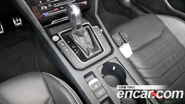 Volkswagen Arteon 2023 — Şəkil 9/20