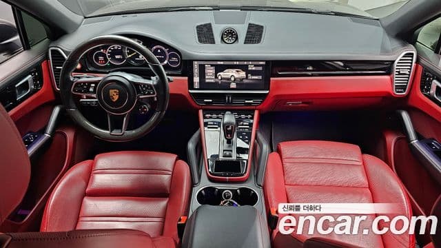 Porsche Cayenne 2021 — ფოტო 6/20
