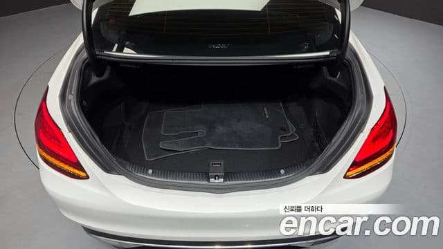 Mercedes-Benz C-Class 2020 — фото 20 из 20