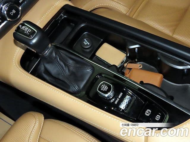 Volvo S90 2018 — фото 8 из 19