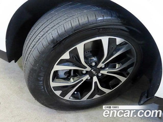 Kia Carnival 2023 — фото 20 из 20