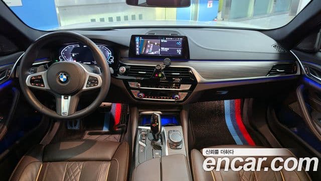 BMW 5 Series 2020 — фото 10 из 20