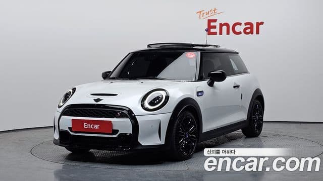 Mini Cooper S 2024 — ფოტო 18/20