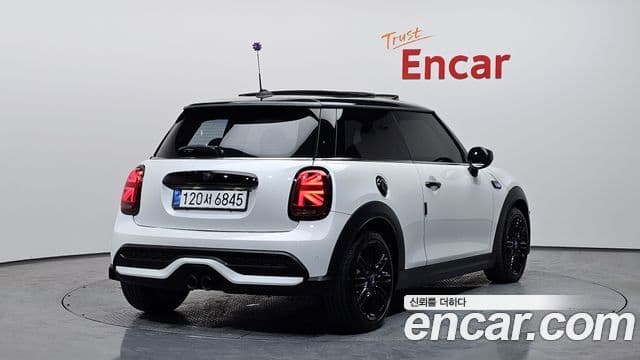 Mini Cooper S 2024 — ფოტო 12/20