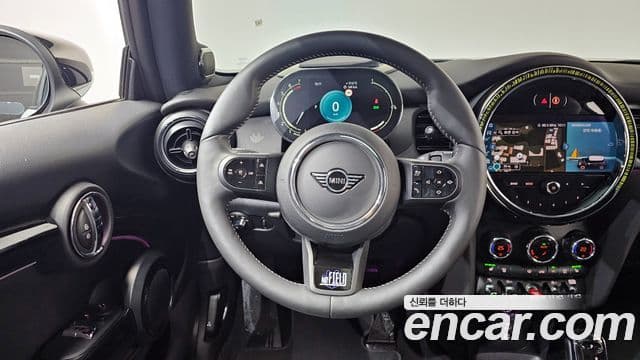 Mini Cooper S 2024 — ფოტო 13/20