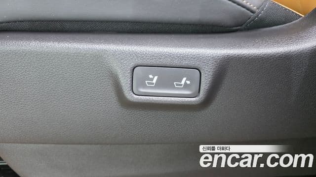 Kia Carnival 2021 — Şəkil 18/37