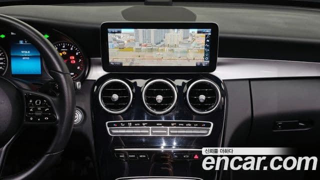 Mercedes-Benz C-Class 2020 — фото 15 из 20