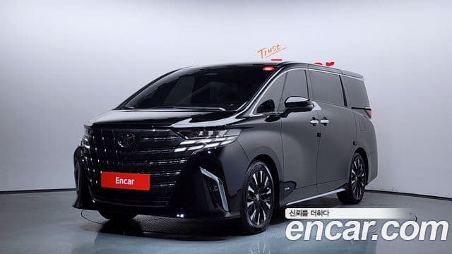 Toyota Alphard 2024 — фото 1 из 20