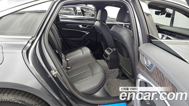 Audi A6 2021 — ფოტო 12/20