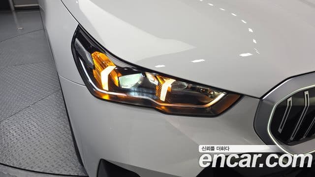 BMW 5 Series 2024 — Photo 2/33