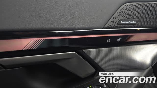 BMW 5 Series 2024 — Photo 29/33