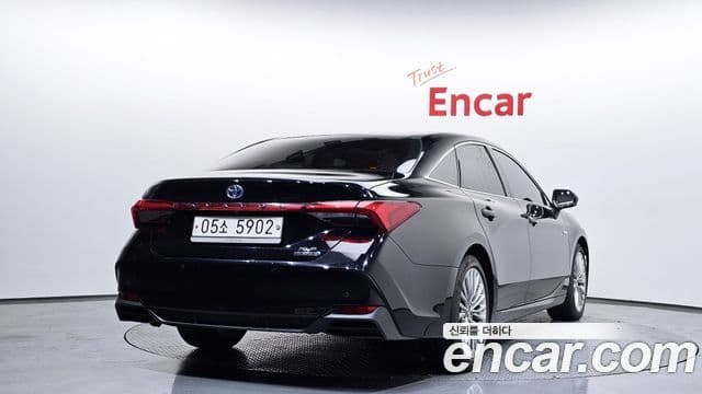 Toyota Avalon 2018 — фото 2 из 20