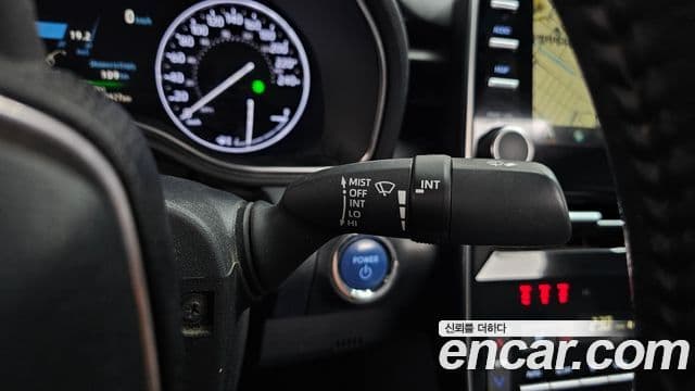 Toyota Avalon 2018 — Photo 19/28