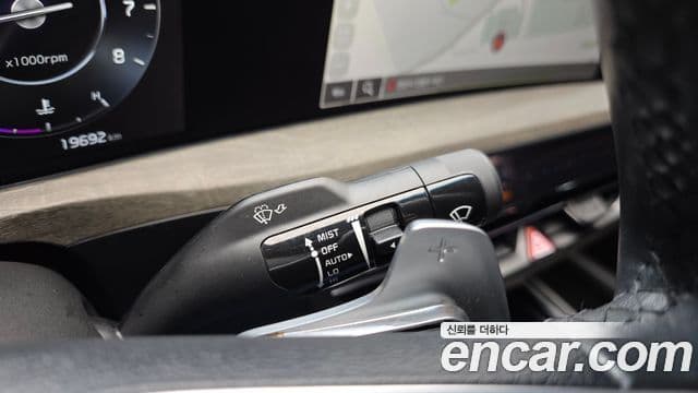 Kia K8 2022 — Şəkil 17/20