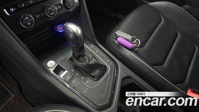 Volkswagen Tiguan 2020 — Photo 8/20