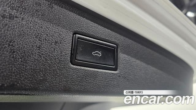 Volkswagen Tiguan 2020 — Photo 2/20