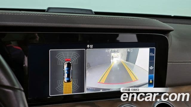 Mercedes-Benz E-Class 2019 — фото 14 из 20