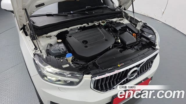 Volvo XC40 2021 — фото 6 из 20