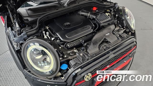 Mini Cooper S 2023 — фото 6 из 20