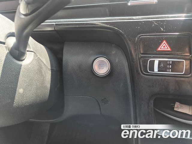 Hyundai Staria 2023 — фото 18 из 18