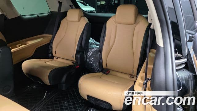 Kia Carnival 2022 — Şəkil 13/20