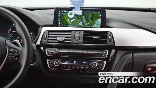BMW 4 Series 2020 — ფოტო 15/20