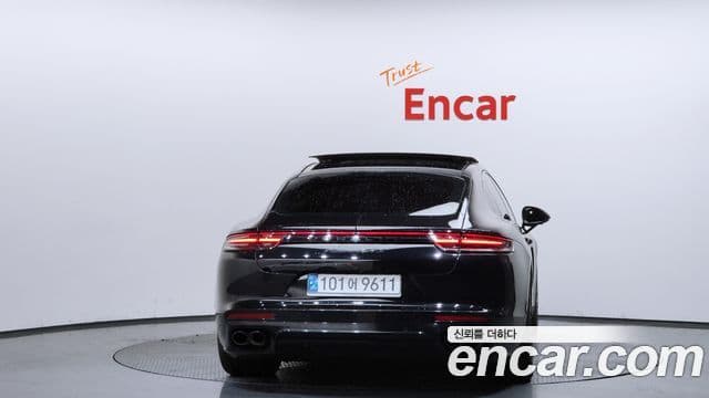 Porsche Panamera 2020 — ფოტო 4/20