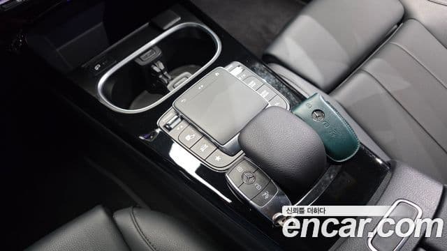 Mercedes-Benz A-Class 2023 — Şəkil 17/20