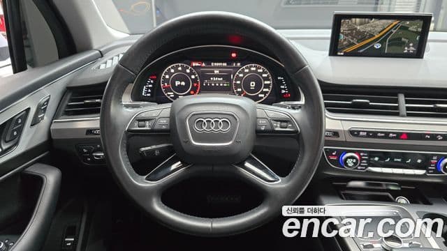 Audi Q7 2019 — фото 12 из 20