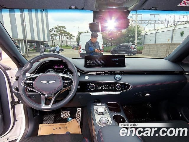 Genesis GV70 2021 — фото 17 из 20
