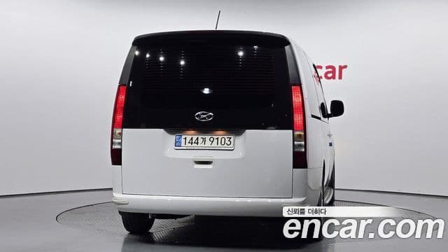 Hyundai Staria 2022 — ფოტო 3/20