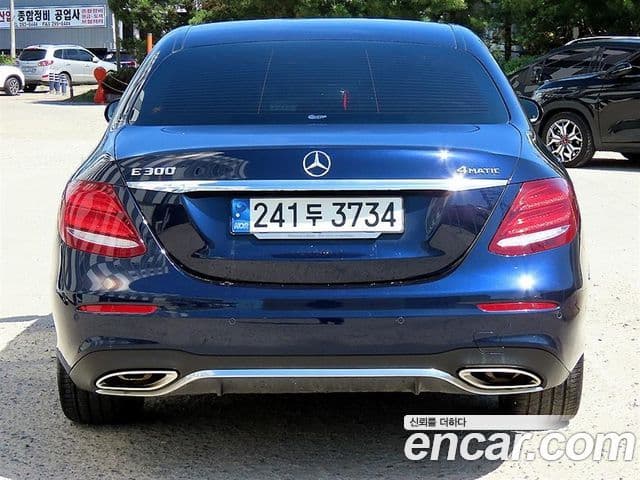 Mercedes-Benz E-Class 2020 — Фото 3/20