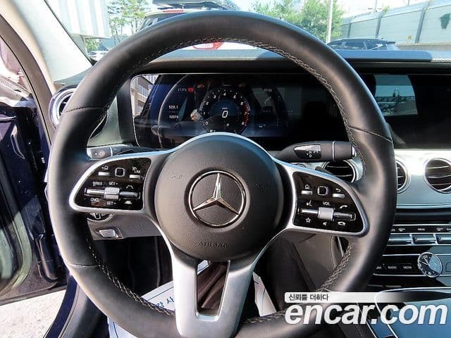 Mercedes-Benz E-Class 2020 — Фото 7/20