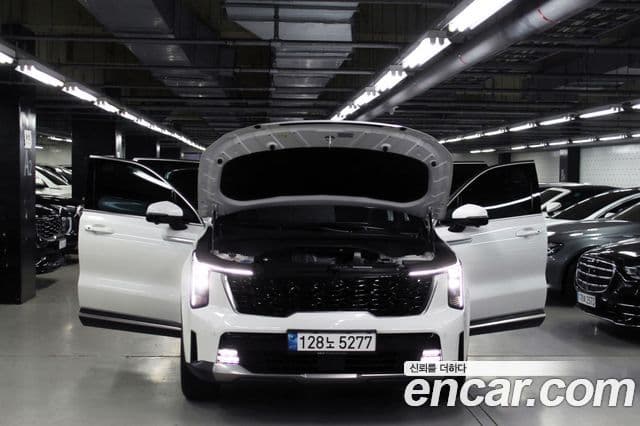 Kia Sorento 2023 — Şəkil 18/20