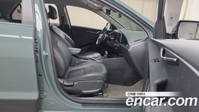 Kia Niro 2022 — фото 11 из 20