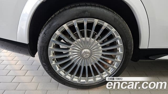 Mercedes-Benz GLS-Class 2021 — Photo 25/34