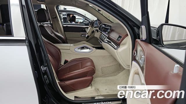 Mercedes-Benz GLS-Class 2021 — Photo 18/34