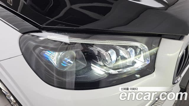 Mercedes-Benz GLS-Class 2021 — Photo 19/34