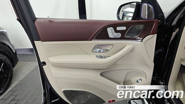 Mercedes-Benz GLS-Class 2021 — Photo 13/34