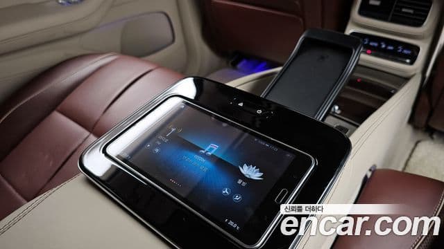 Mercedes-Benz GLS-Class 2021 — Photo 3/34