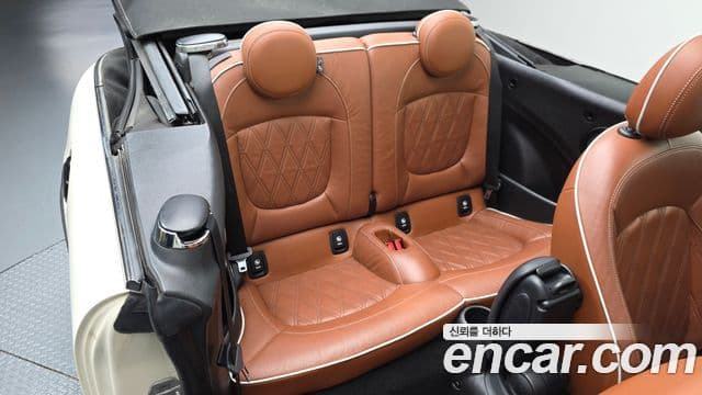 Mini Cooper S Convertible 2022 — фото 12 из 20