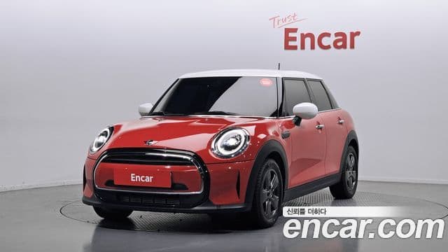 Mini Cooper 2022 — фото 9 из 20