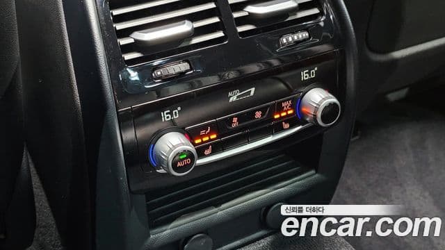 BMW 5 Series 2018 — фото 20 из 20