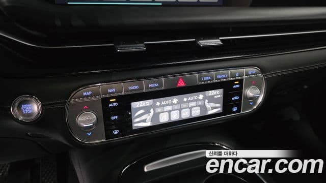 Genesis G90 2022 — ფოტო 17/20