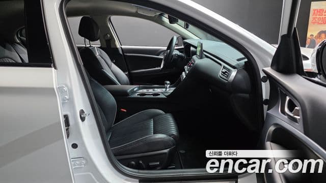Genesis G70 2020 — Photo 16/30