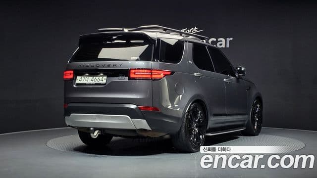 Land Rover Discovery 5 2018 — фото 2 из 20