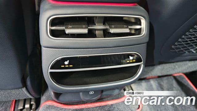 Genesis GV70 2022 — фото 17 из 20
